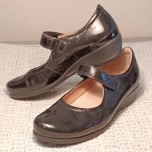 ECCO women's patent leather Mary Jane shoes low wedge heel sz 36 EU / 5 - 5.5 US